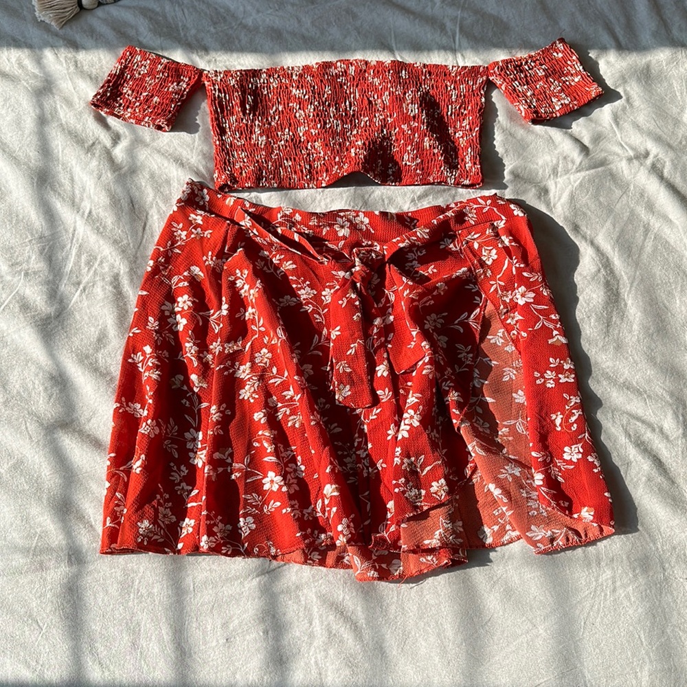 Off the shoulder Crop top and skirt set